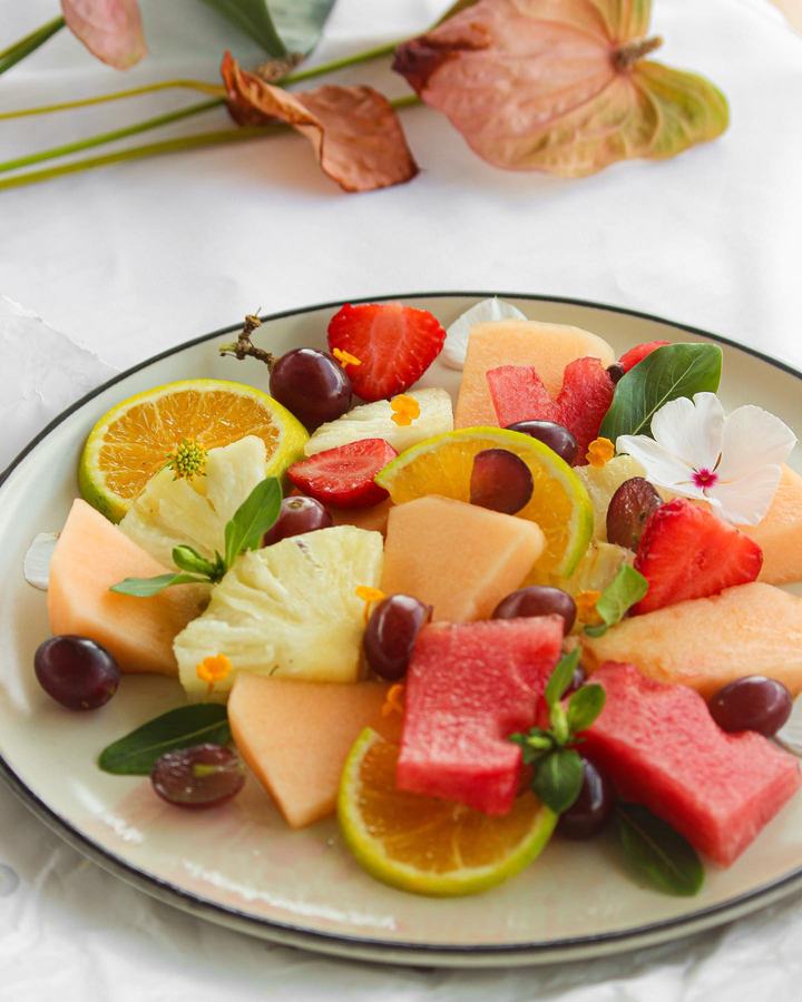 Prato de frutas frescas